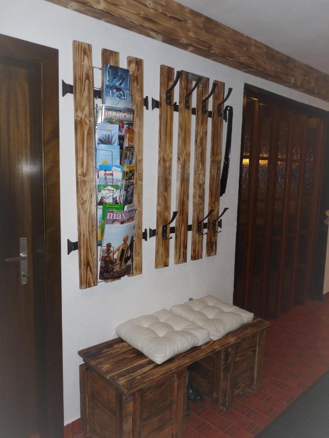 La Irmania Pension Ledenitzen Exteriör bild